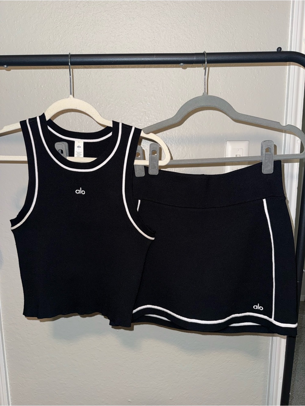 ALO Yoga Black Ribbed Tank and skirt with White Trim